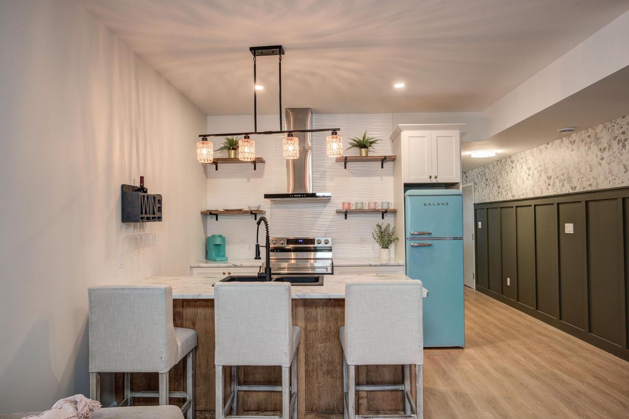 Chic Suite By Westlynn Little Current Екстер'єр фото